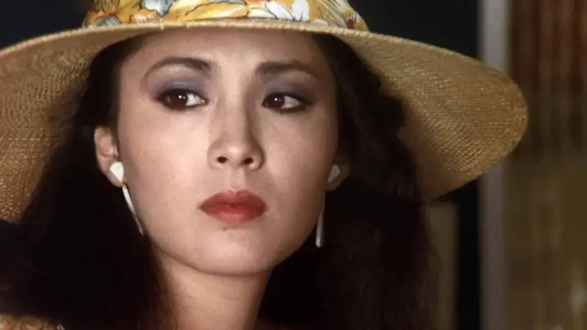 《黑色皮肤上哭泣的女人》相关资源图片