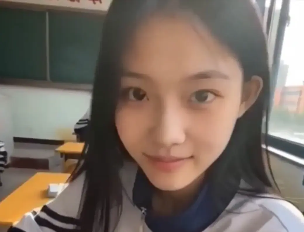 《我的十八岁女友》无删减版在线播放 - 高甜治愈结局太甜 - 4K蓝光画质免费在线观看
